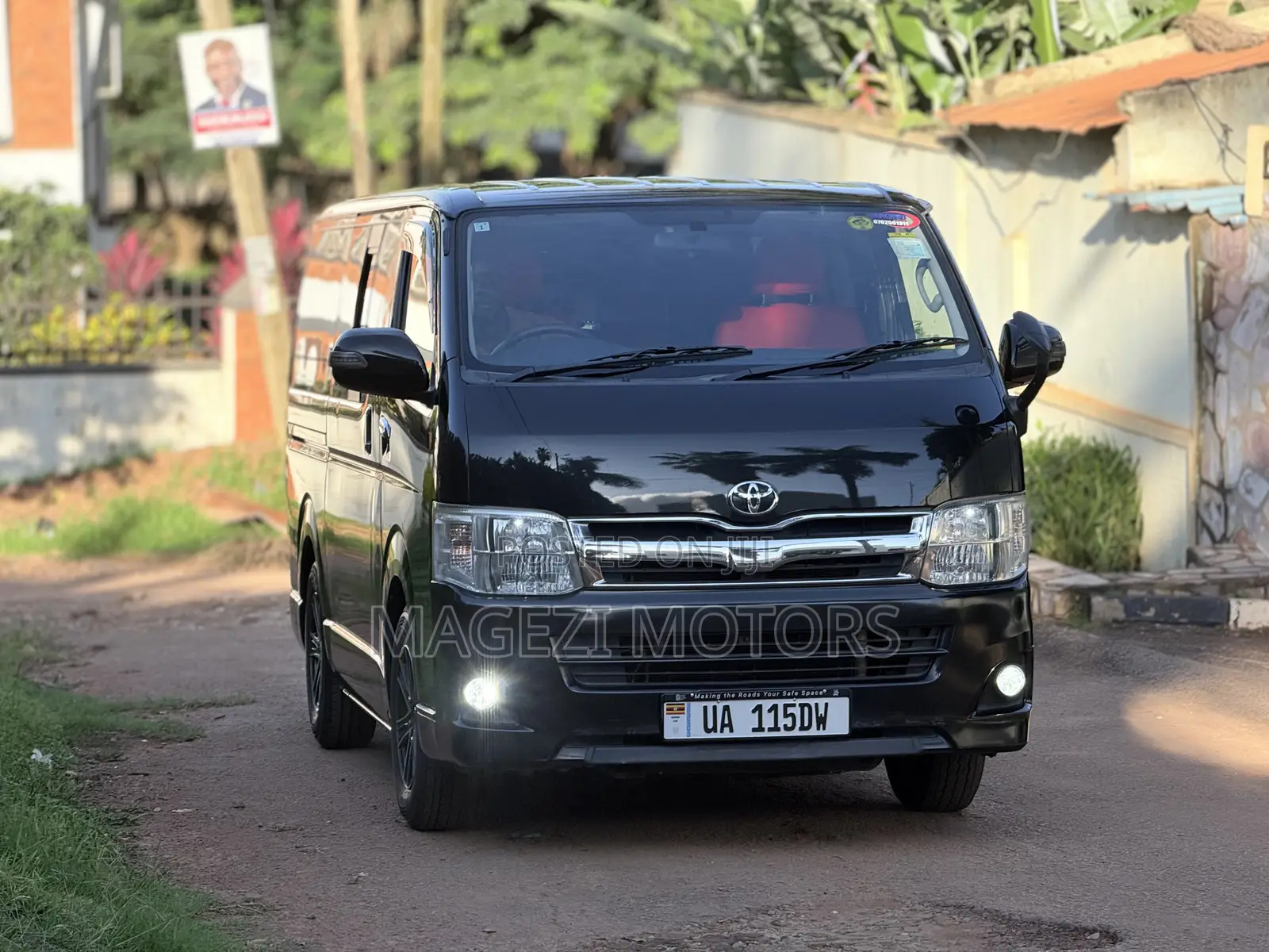 Toyota HiAce 2012 Black
