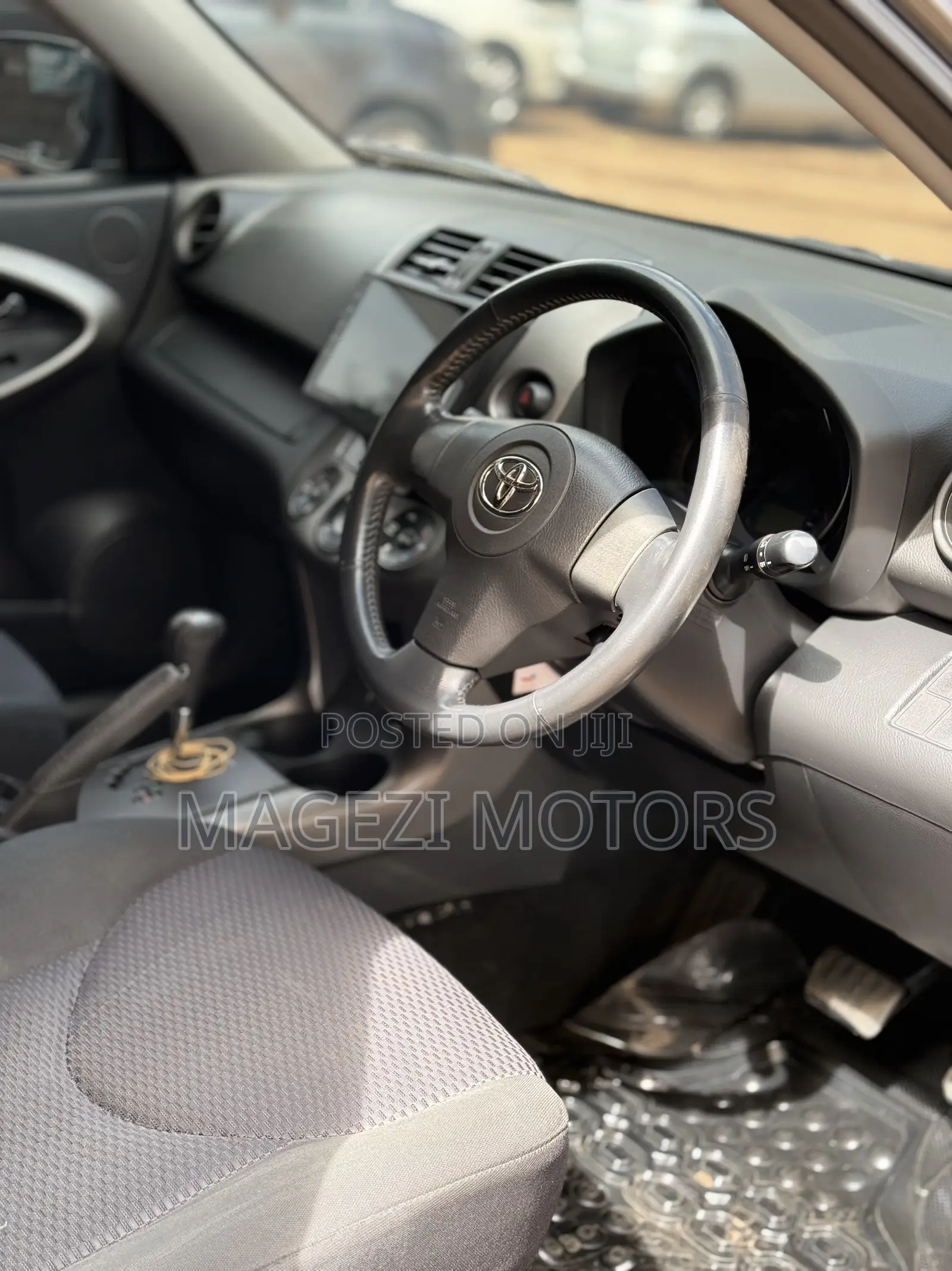 Toyota RAV4 2010 Brown