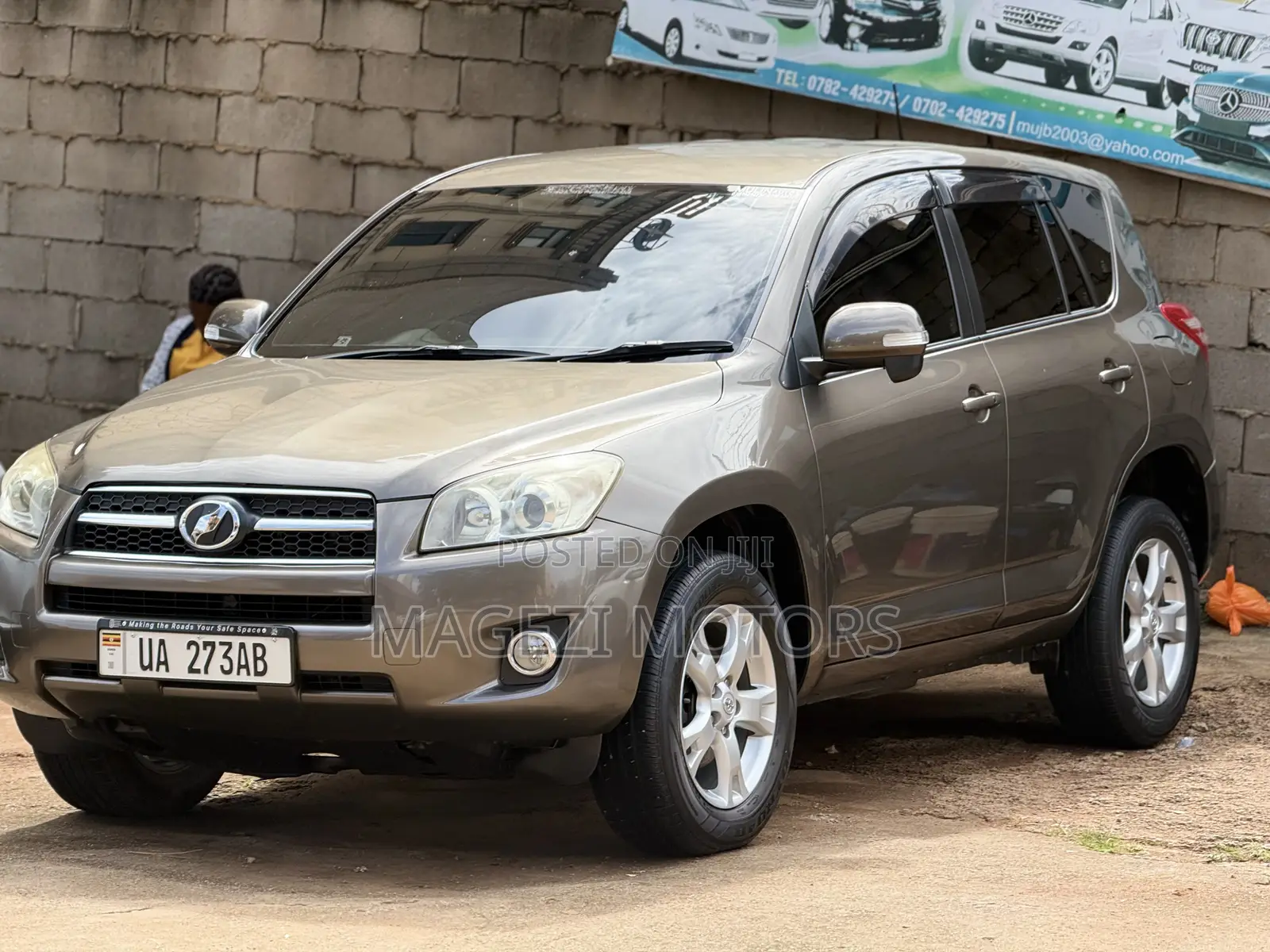 Toyota RAV4 2010 Brown