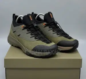 Men’S Classic Green Ecco Sagestride Casual Leather Sneakers
