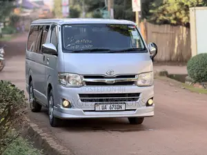 Toyota HiAce 2012 Silver