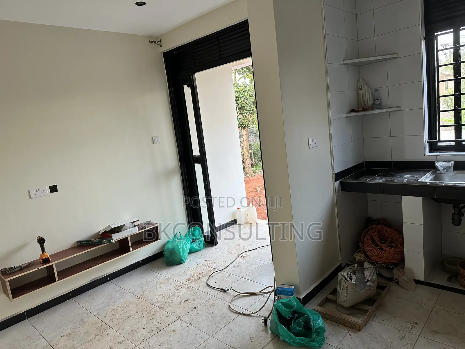1bdrm Apartment in M&K Housing Services, Ssabagabo-Makindye for rent