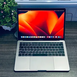 New Laptop Apple MacBook Pro 16GB Intel Core i7 SSHD+SSD 512GB