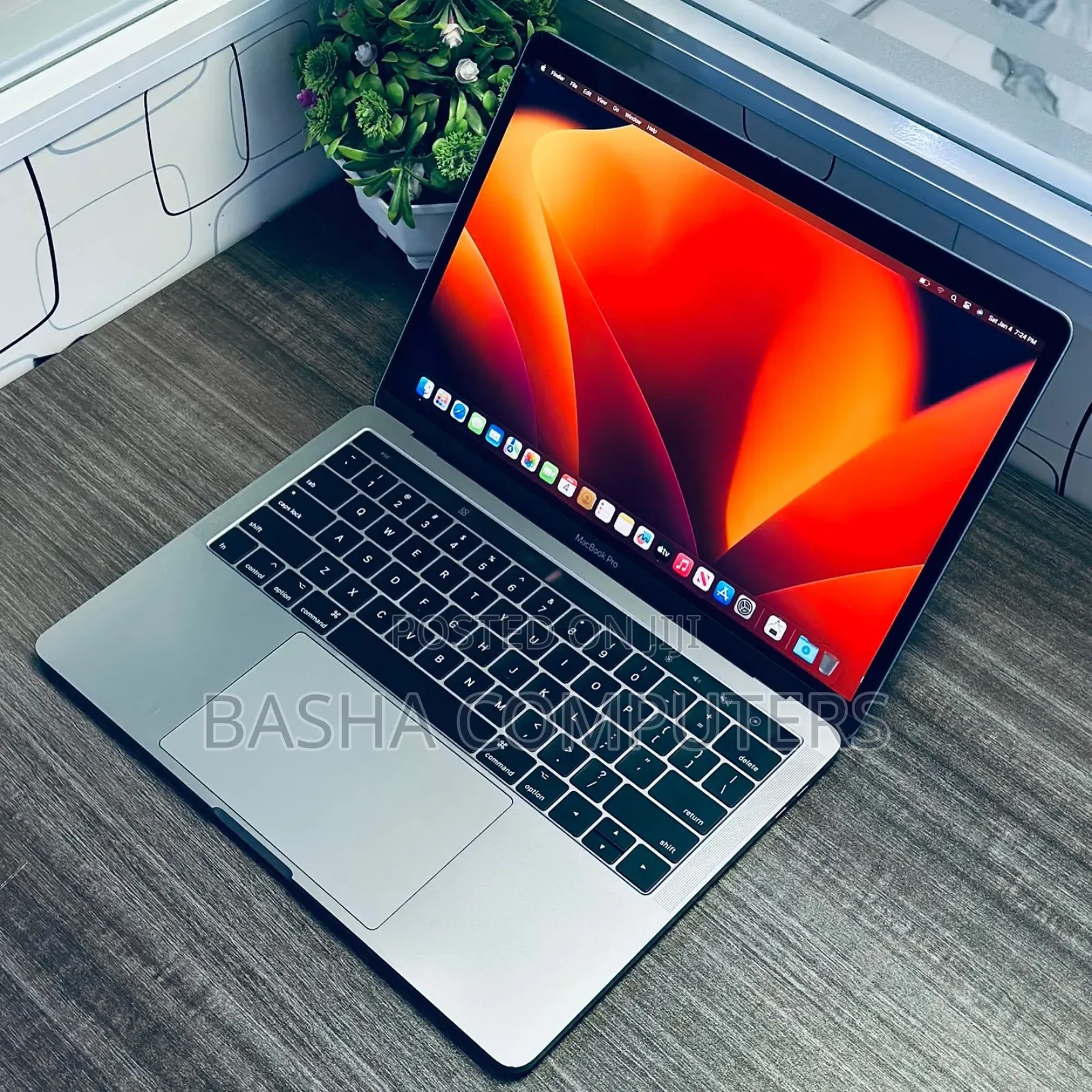 New Laptop Apple MacBook Pro 16GB Intel Core i7 SSHD+SSD 512GB