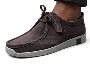 Men’S Dark Tan Suede Clarks Wallabees Boat Shoes