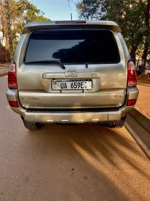 Toyota Hilux Surf 2003 Gold