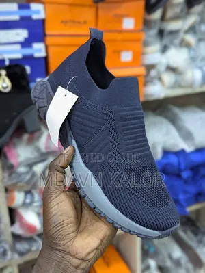 Unisex Sneakers