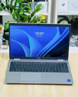New Laptop Dell Latitude 5520 16GB Intel Core i7 SSHD+SSD 512GB