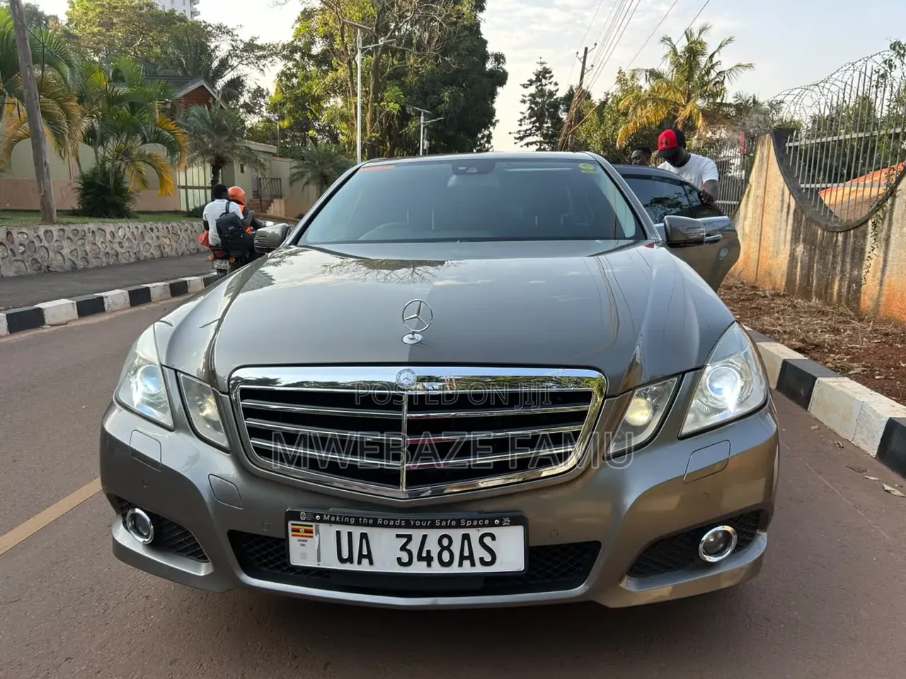 Mercedes-Benz E300 2010 Gray