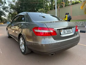 Mercedes-Benz E300 2010 Gray