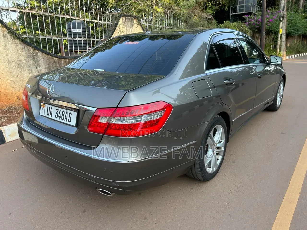 Mercedes-Benz E300 2010 Gray