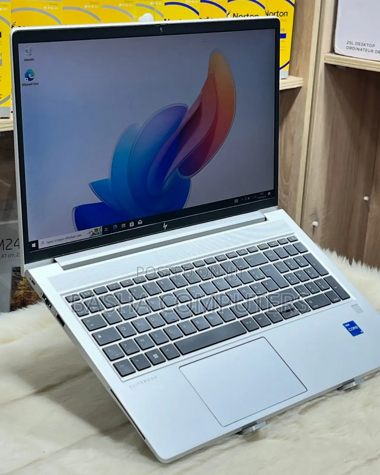 New Laptop HP EliteBook 640 G9 16GB Intel Core i7 SSHD+SSD 512GB