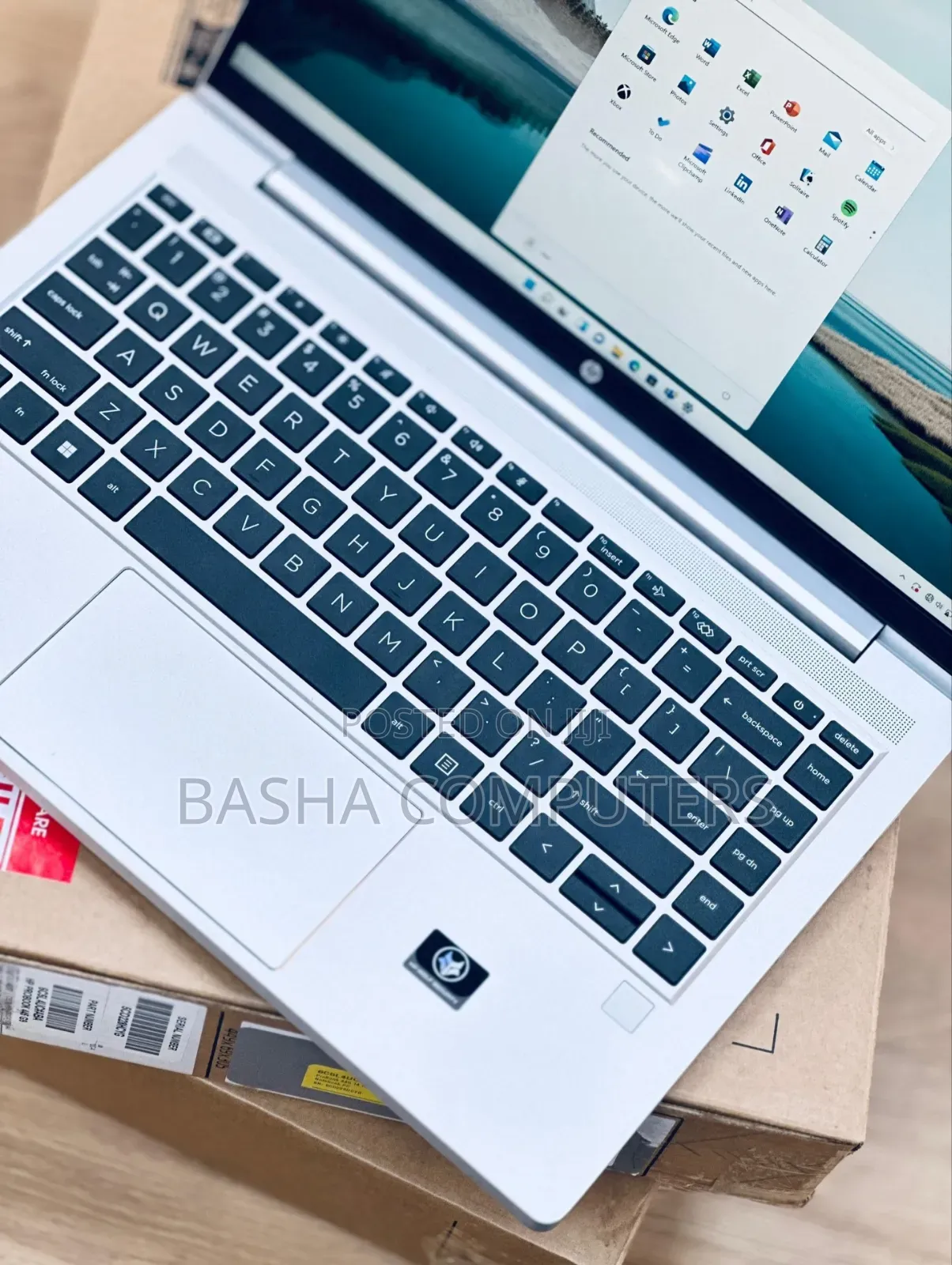New Laptop HP ProBook 440 G9 16GB Intel Core i7 SSHD+SSD 512GB