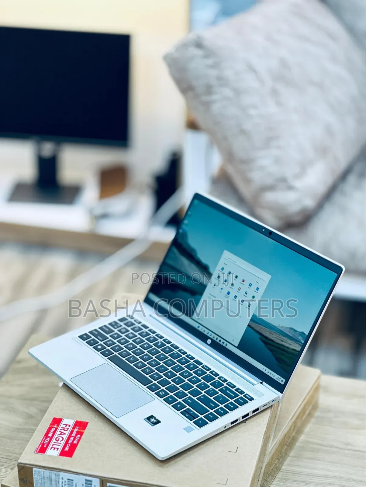 New Laptop HP EliteBook 840 G8 16GB Intel Core i7 SSD 512GB