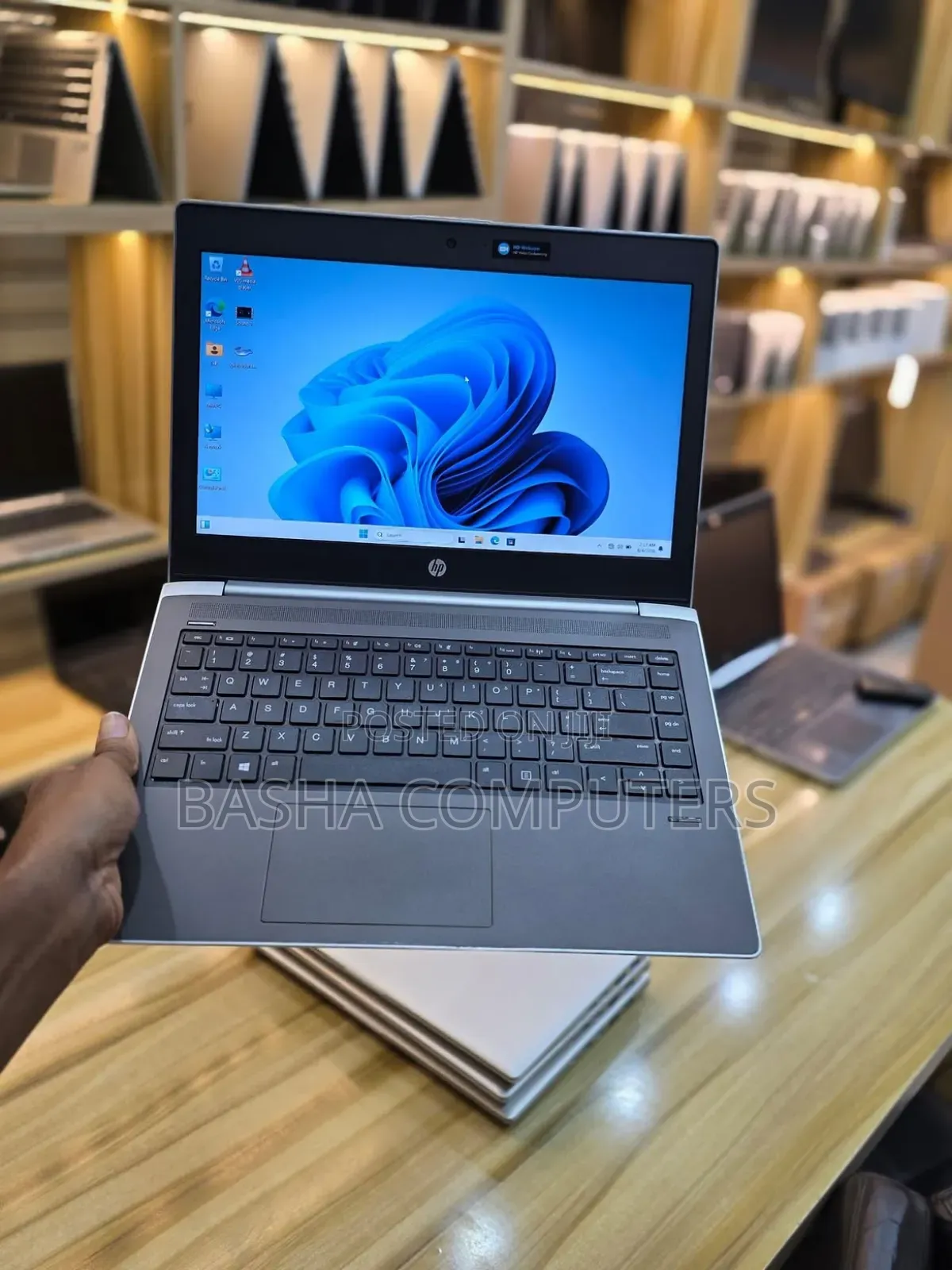 New Laptop HP ProBook 440 G5 8GB Intel Core i7 SSHD+SSD 256GB