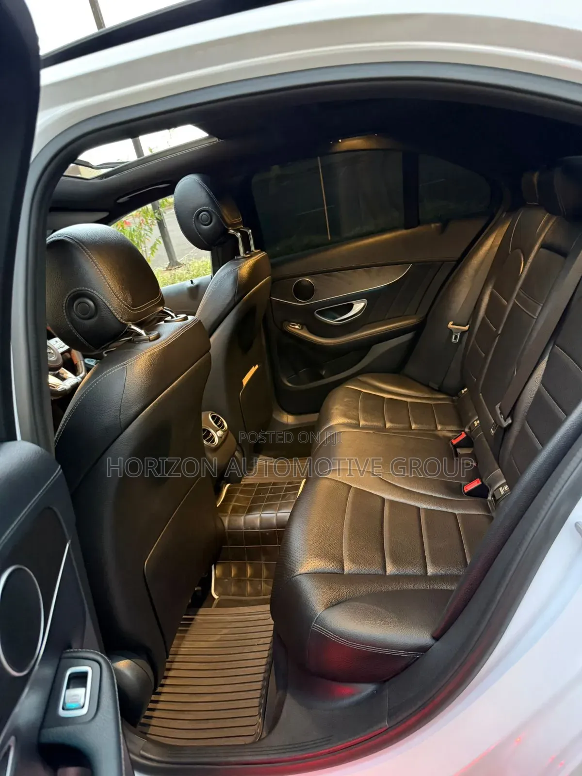 Mercedes-Benz 200 2017 Black