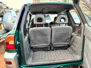Toyota RAV4 Automatic 2000 Green