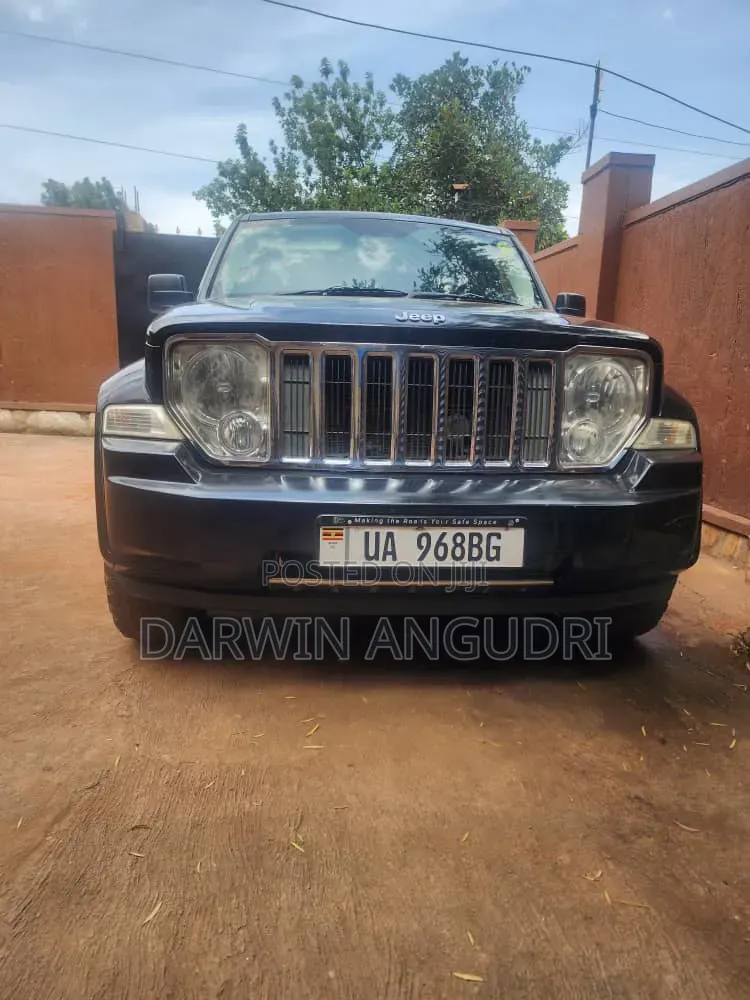 Jeep Cherokee 2010 Black