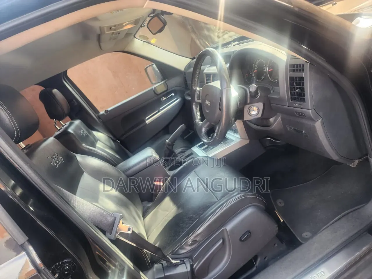 Jeep Cherokee 2010 Black