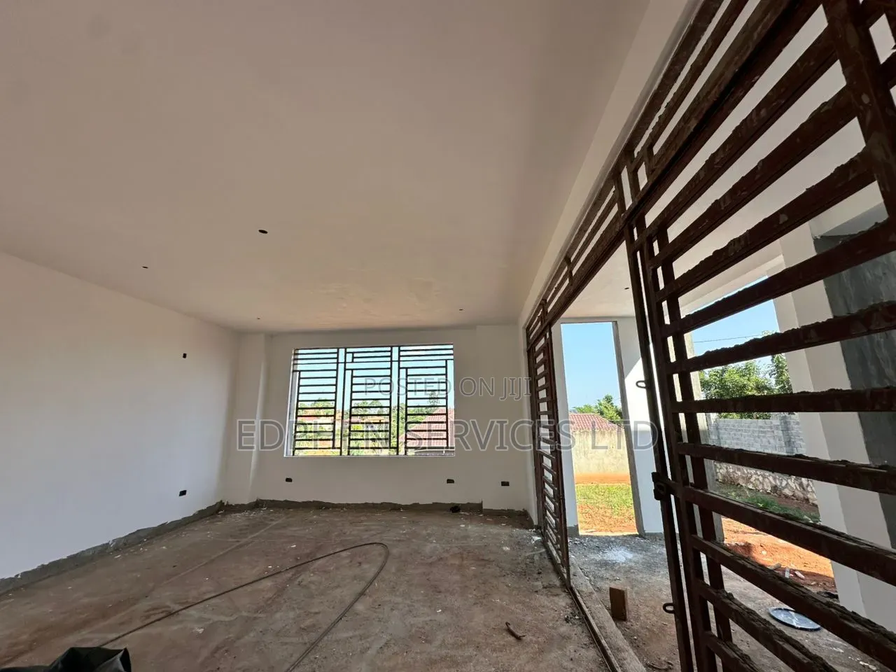 Painting Services – Walls, Metals, Floors, Ceilings, Kerbs, Wood Etc