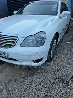 Toyota Crown 2010 White