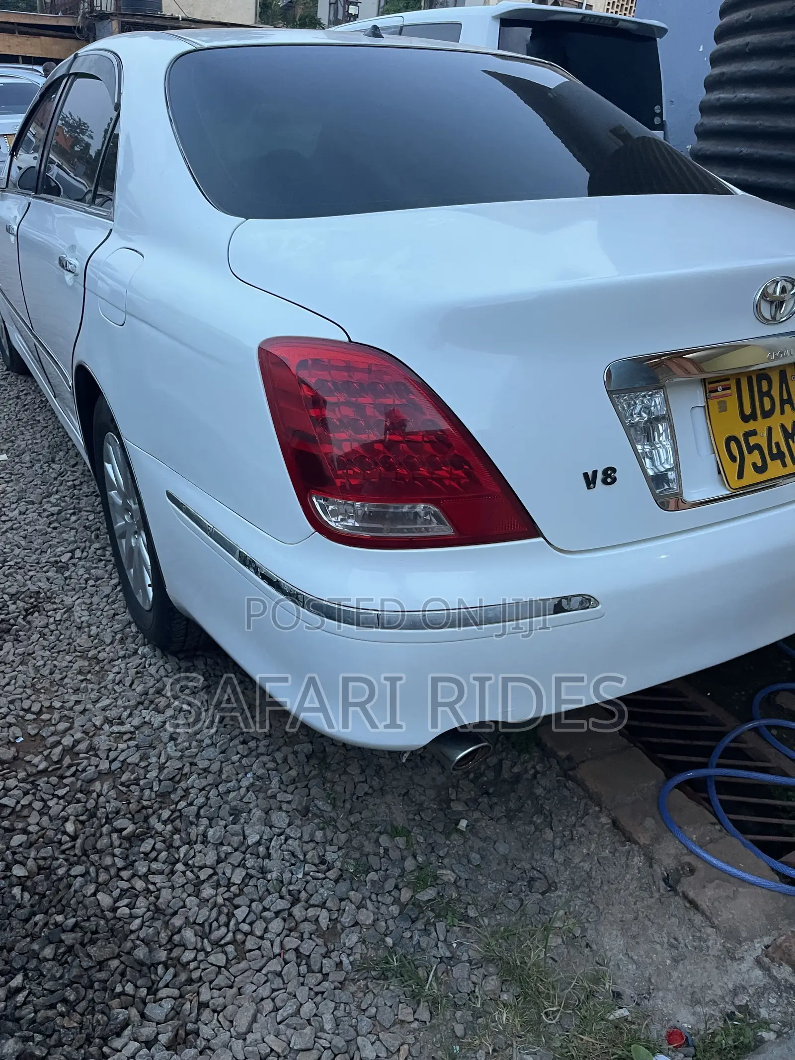Toyota Crown 2010 White