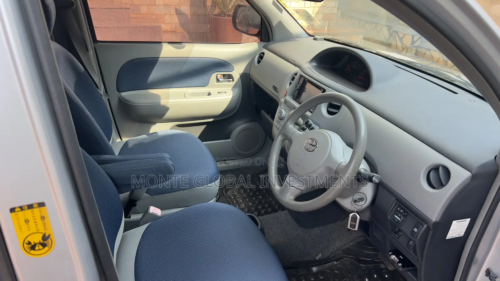 Toyota Sienta 2006 Silver