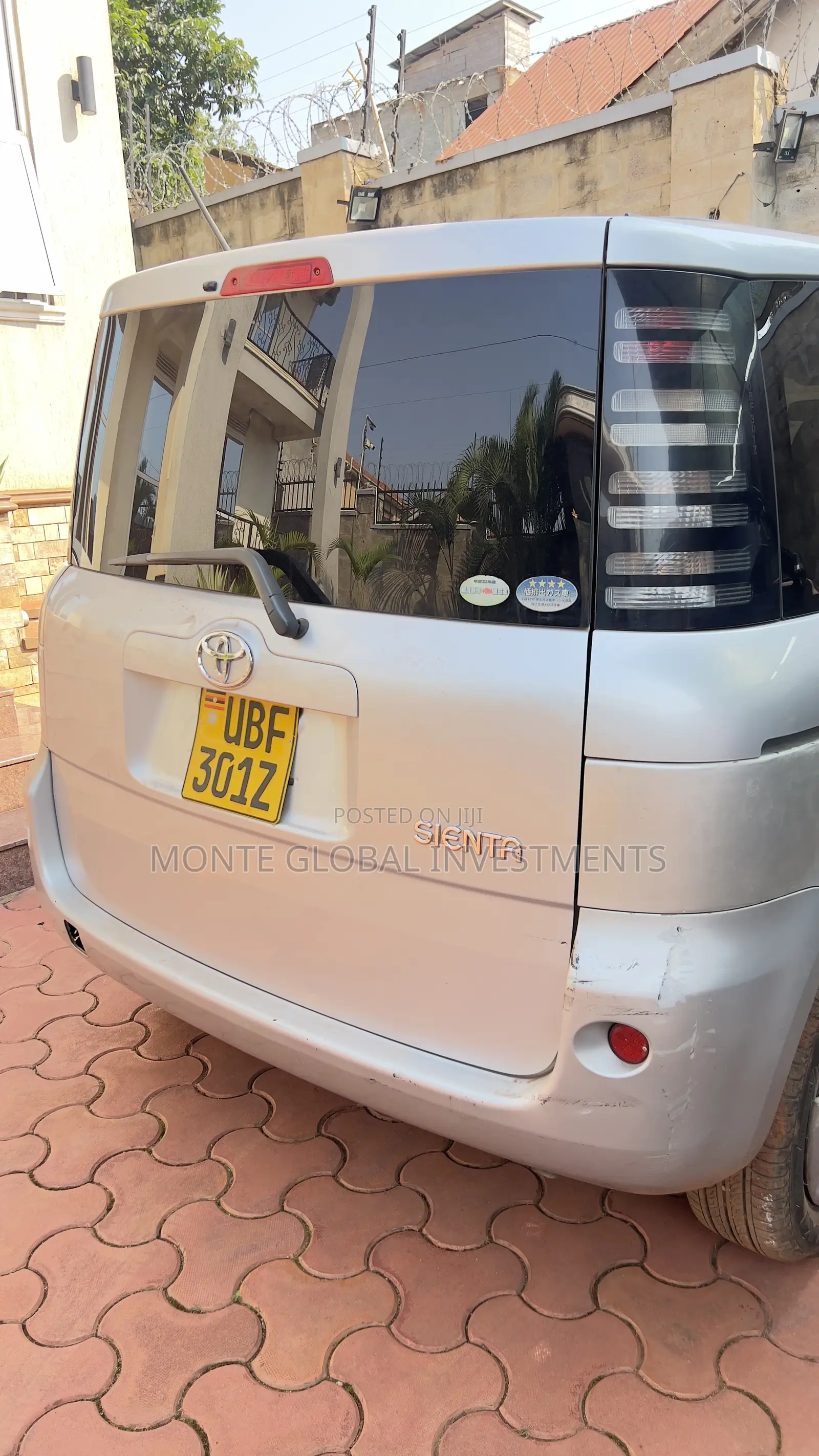 Toyota Sienta 2006 Silver