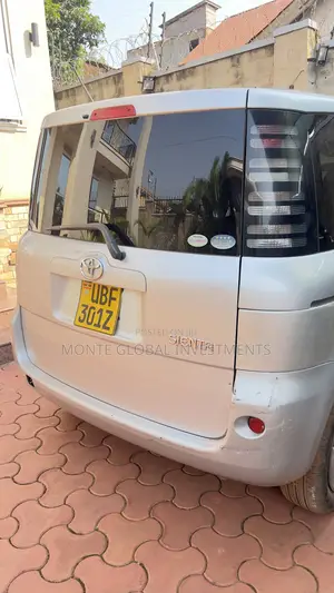 Toyota Sienta 2006 Silver
