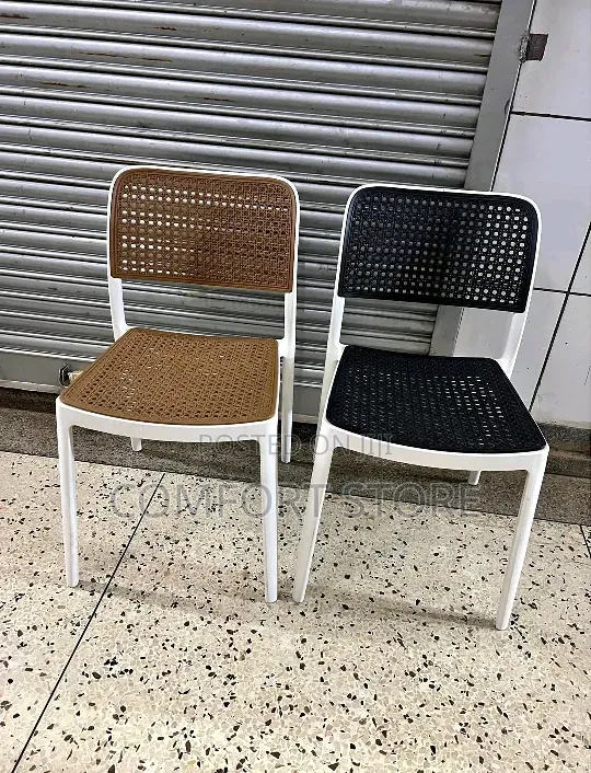 New Styled Plastic Chairs Plastic Chairs for Restaurant Hotel and Hme