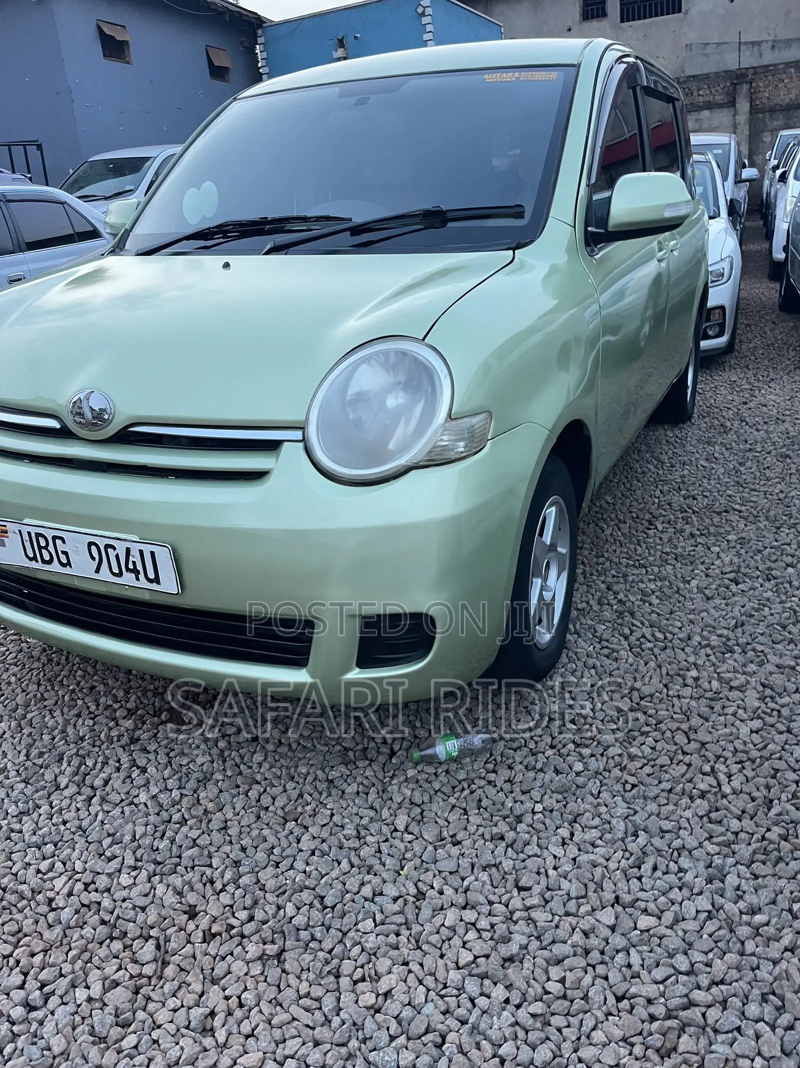 Toyota Sienta 2007 Green