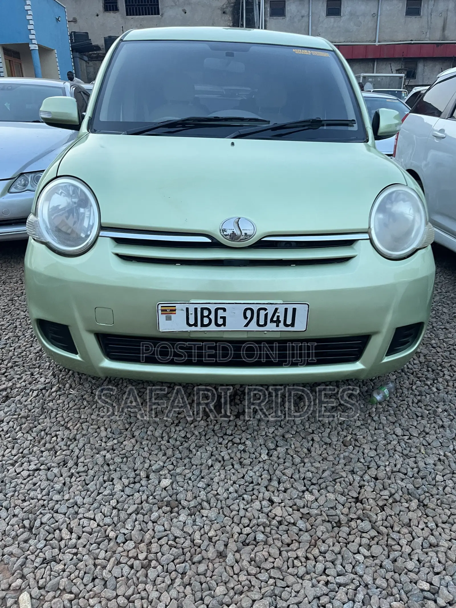 Toyota Sienta 2007 Green