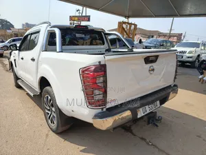 Nissan Navara 2015 White