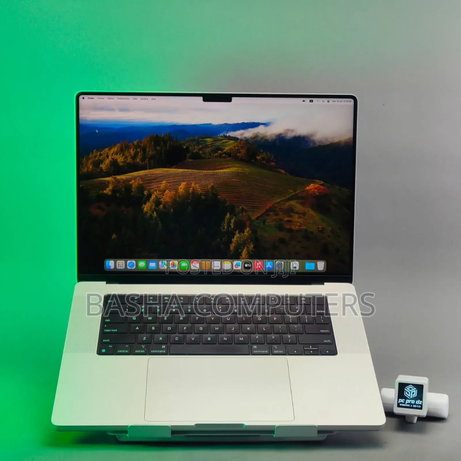 New Laptop Apple MacBook Pro 2020 M1 16GB Apple M1 SSHD+SSD 512GB
