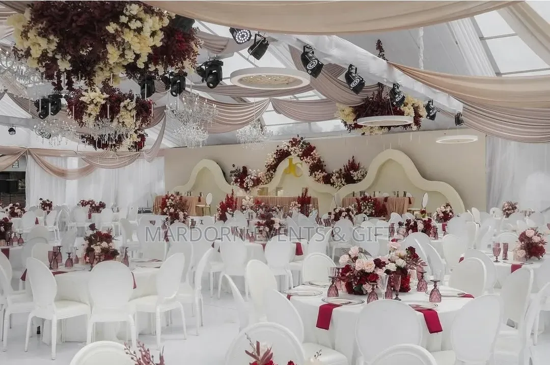 Burgundy,Nude Cream Wedding Decor