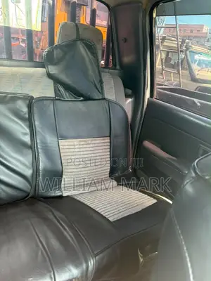 Toyota Hilux 2003 White