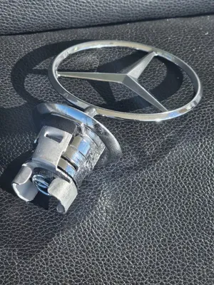 Mercedes Benz Bonnet Emblem Logo