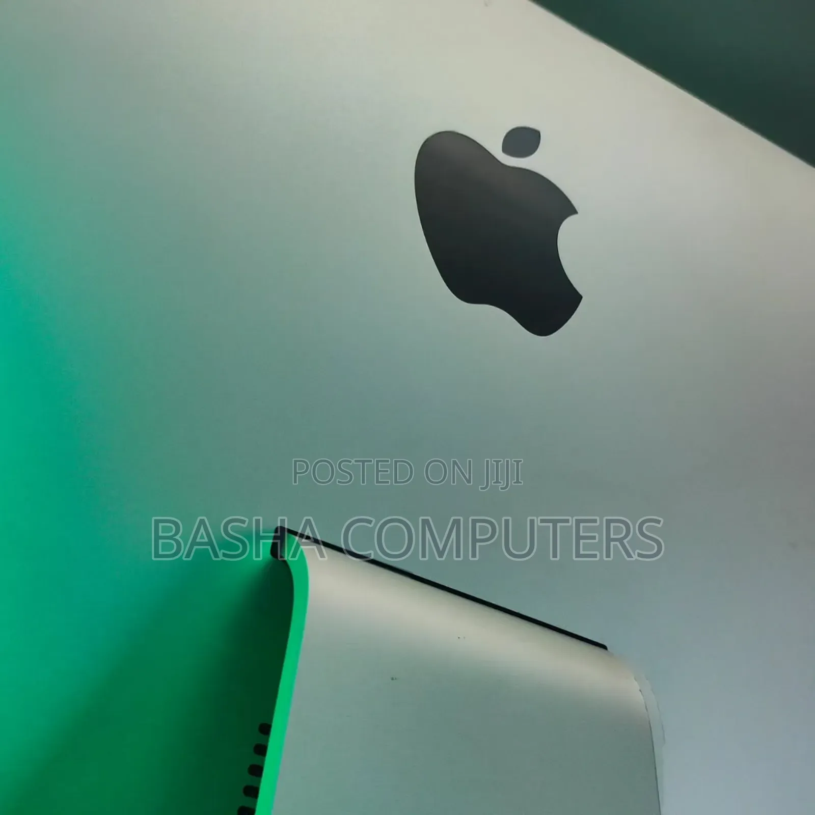 New Desktop Computer Apple iMac 8GB Intel Core i5 SSD 256GB