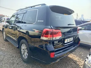 Toyota Land Cruiser 2018 Black