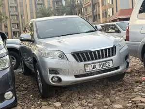 Toyota Vanguard 2011 Silver