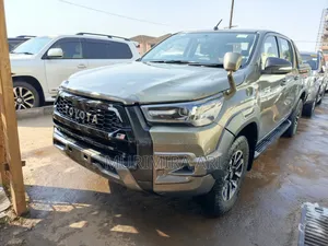Toyota Hilux 2018 Green
