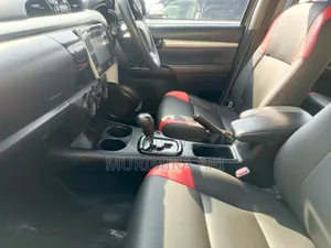 Toyota Hilux 2018 Green