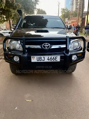 Toyota Hilux 2005 Black