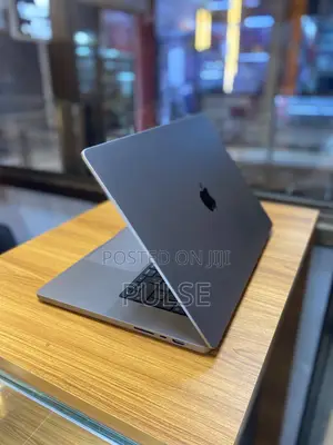 Laptop Apple MacBook Pro 2023 M2 Max 16GB Apple M2 Ultra SSD 256GB