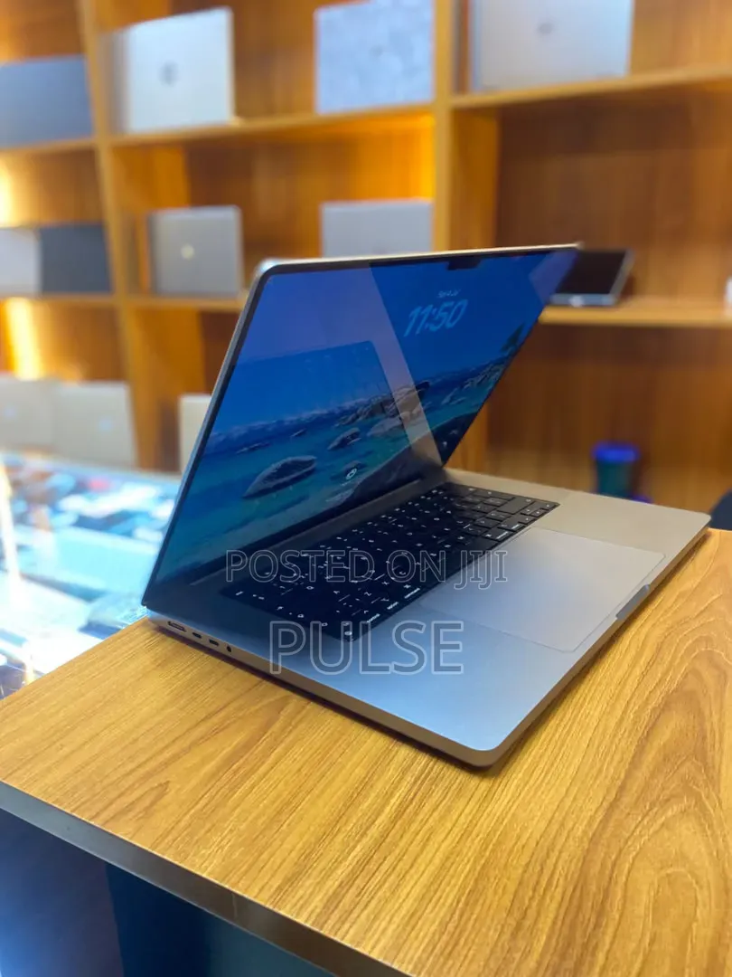 Laptop Apple MacBook Pro 2023 M2 Max 16GB Apple M2 Ultra SSD 256GB