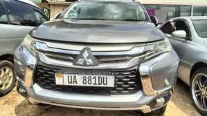Mitsubishi Pajero 2016 Gray