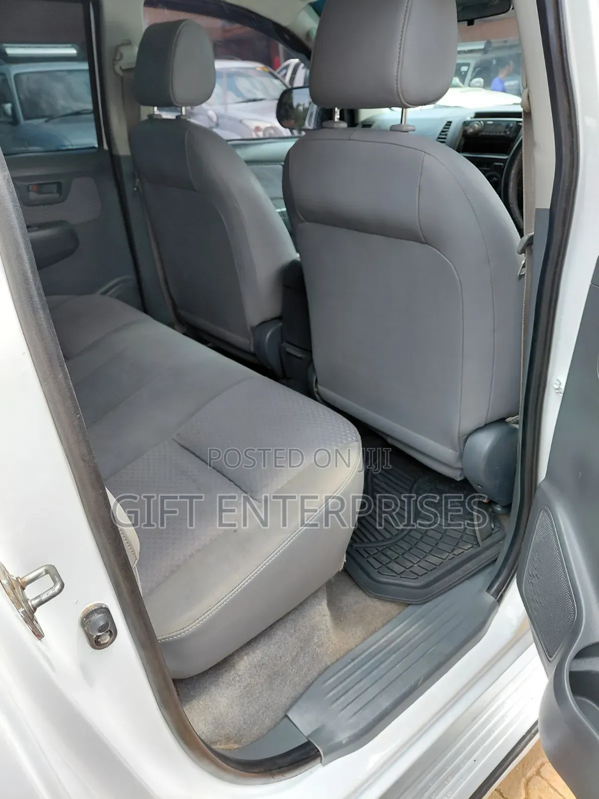 Toyota Hilux 2013 White