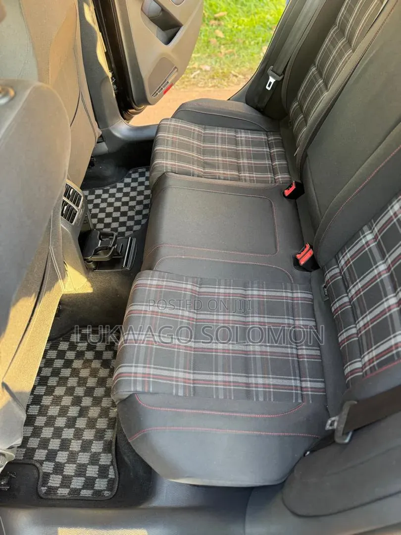Volkswagen Golf GTI 2012 Black