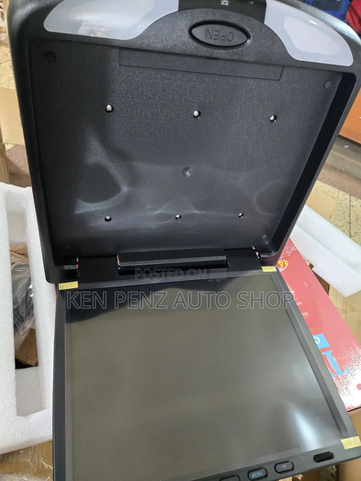 Car Ceiling Mount Flip Down Radio Screen and Monitor