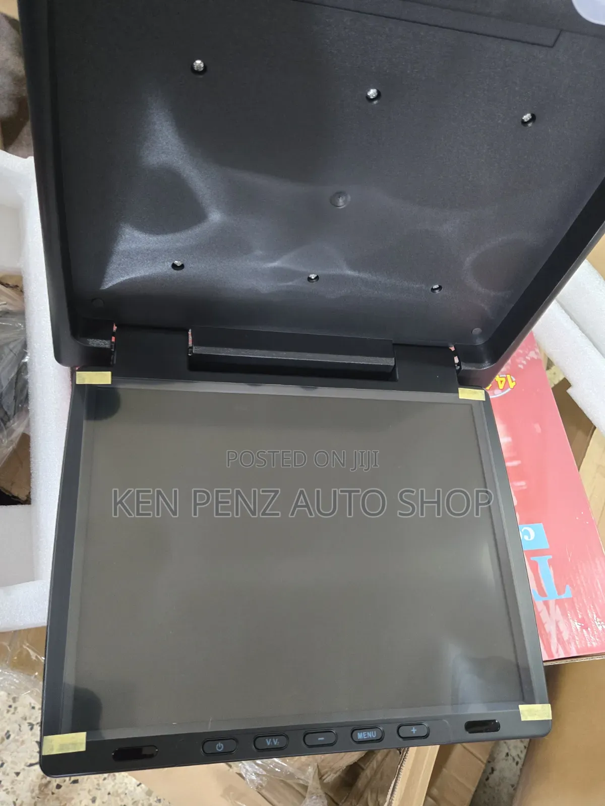 Car Ceiling Mount Flip Down Radio Screen and Monitor